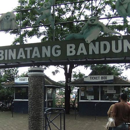 Zen Rooms Bukit Tunggul Bandung Eksteriør billede