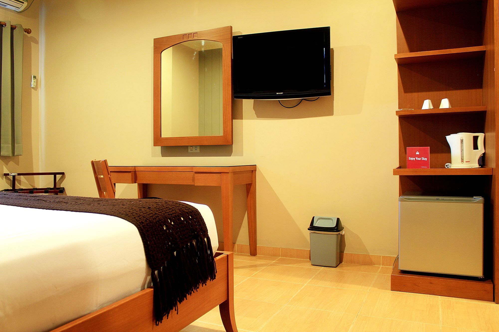 Zen Rooms Bukit Tunggul Bandung Eksteriør billede