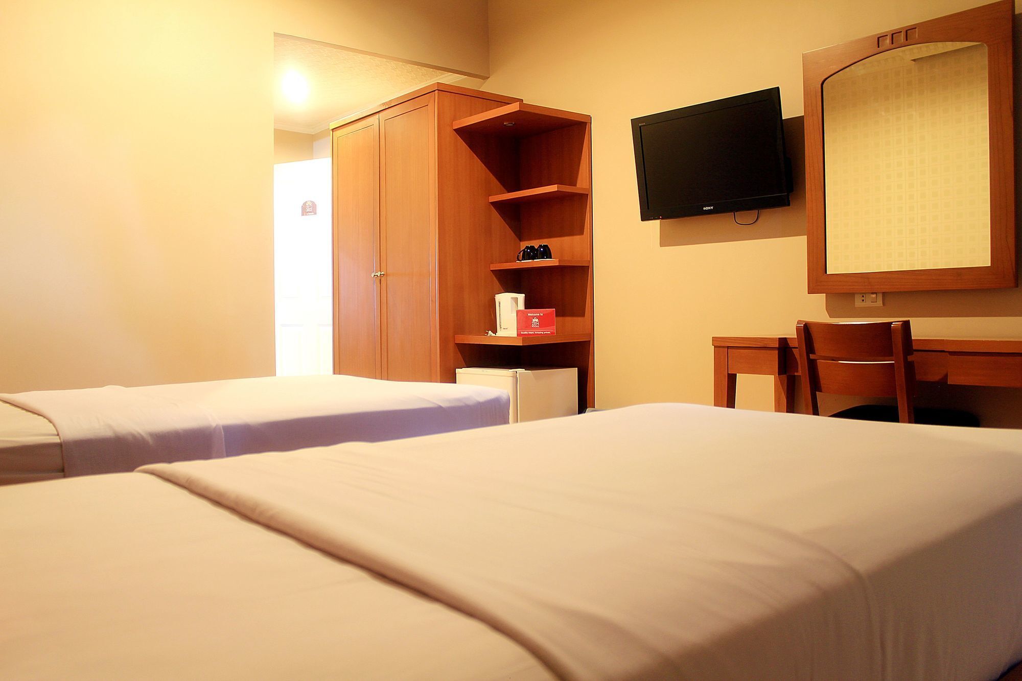 Zen Rooms Bukit Tunggul Bandung Eksteriør billede